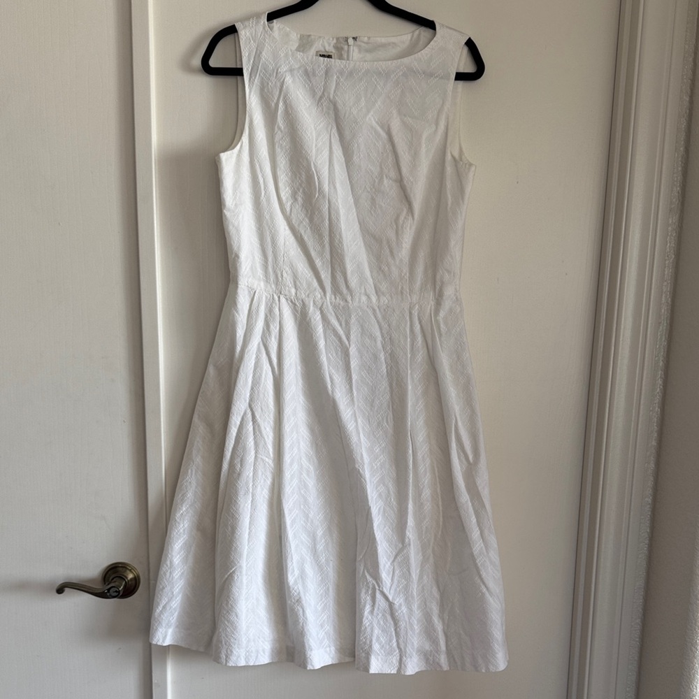 Anne Klein Cream Fabric with Lion Logo
